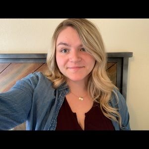 Meet your Posher, Katelyn